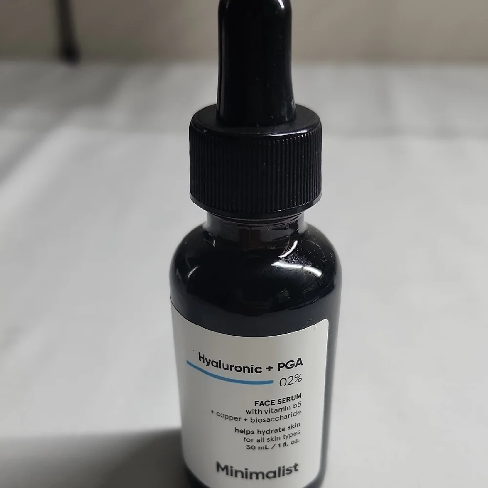 Hyaluronic + PGA Face Serum - Black and White